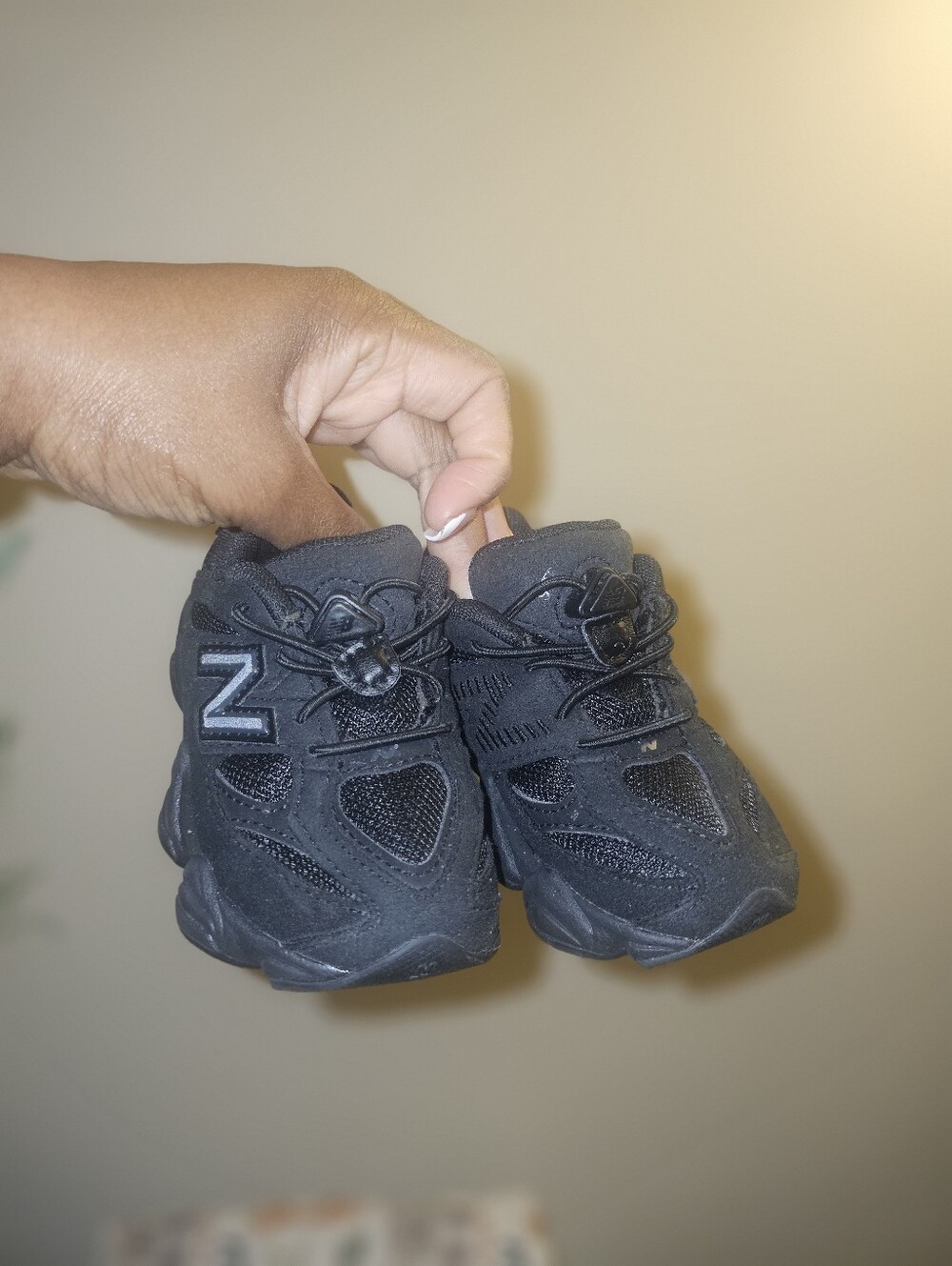 Toddler New Balance 9060 | Black size 6